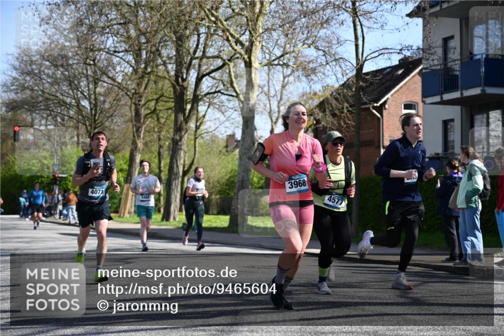 12.04.2026 - 45. Internationalen Wilhelmsburger Insellauf J. Mangold http://msf.ph/oto/9465604 12.04.2026 10:58:28 Ziel 3568, 4352, 4215, 4394, 3665, 3968, 4577, 5703, 3142, 5468, 3140, 4071, 2553, 2989, 3825, 5615, 3150, 2269 meine-sportfotos.de