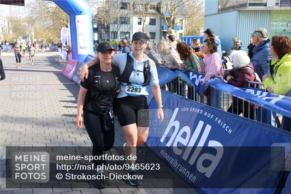 12.04.2026 - 45. Internationalen Wilhelmsburger Insellauf Strokosch-Dieckow http://msf.ph/oto/9465623 12.04.2026 10:58:31 Ziel 3997, 2818, 3257 meine-sportfotos.de