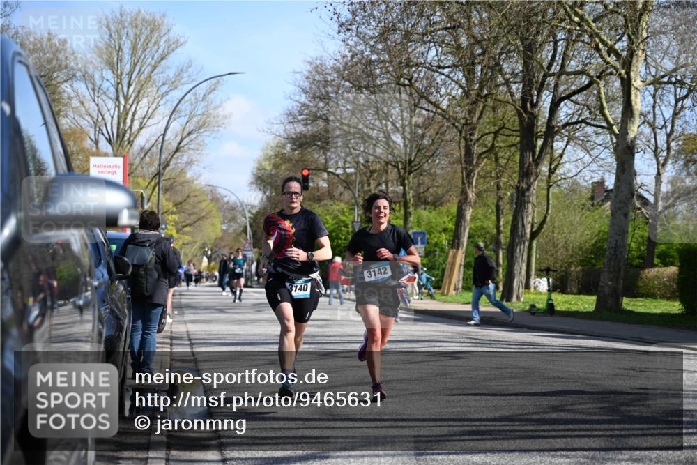 12.04.2026 - 45. Internationalen Wilhelmsburger Insellauf J. Mangold http://msf.ph/oto/9465631 12.04.2026 10:58:31 Ziel 4394, 3665, 3968, 4577, 5703, 3142, 5468, 3140, 4071, 2553, 2989, 2989, 3825, 5615, 3150, 2269, 5366, 3044, 3045 meine-sportfotos.de