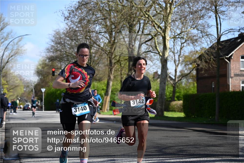 12.04.2026 - 45. Internationalen Wilhelmsburger Insellauf J. Mangold http://msf.ph/oto/9465652 12.04.2026 10:58:32 Ziel 3665, 3968, 4577, 5703, 3142, 5468, 3140, 4071, 2553, 2989, 3825, 5615, 3150, 2269, 5366, 3044, 3045 meine-sportfotos.de