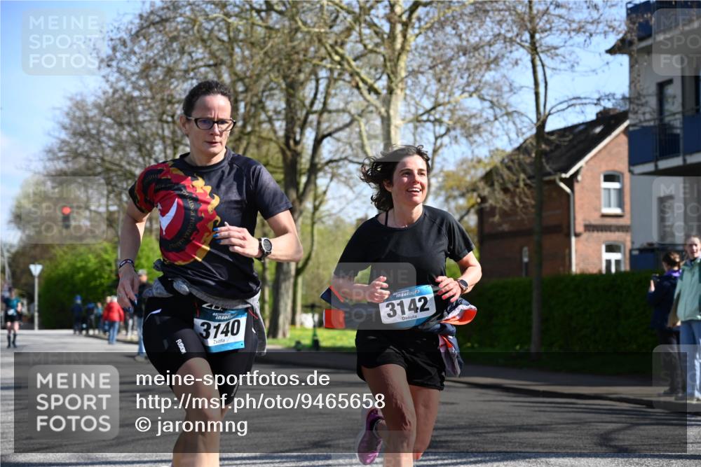 12.04.2026 - 45. Internationalen Wilhelmsburger Insellauf J. Mangold http://msf.ph/oto/9465658 12.04.2026 10:58:33 Ziel 3665, 3968, 4577, 5703, 3142, 5468, 3140, 4071, 2553, 2989, 3825, 5615, 3150, 3825, 5615, 3150, 2269, 5366, 3044, 3045, 3582 meine-sportfotos.de