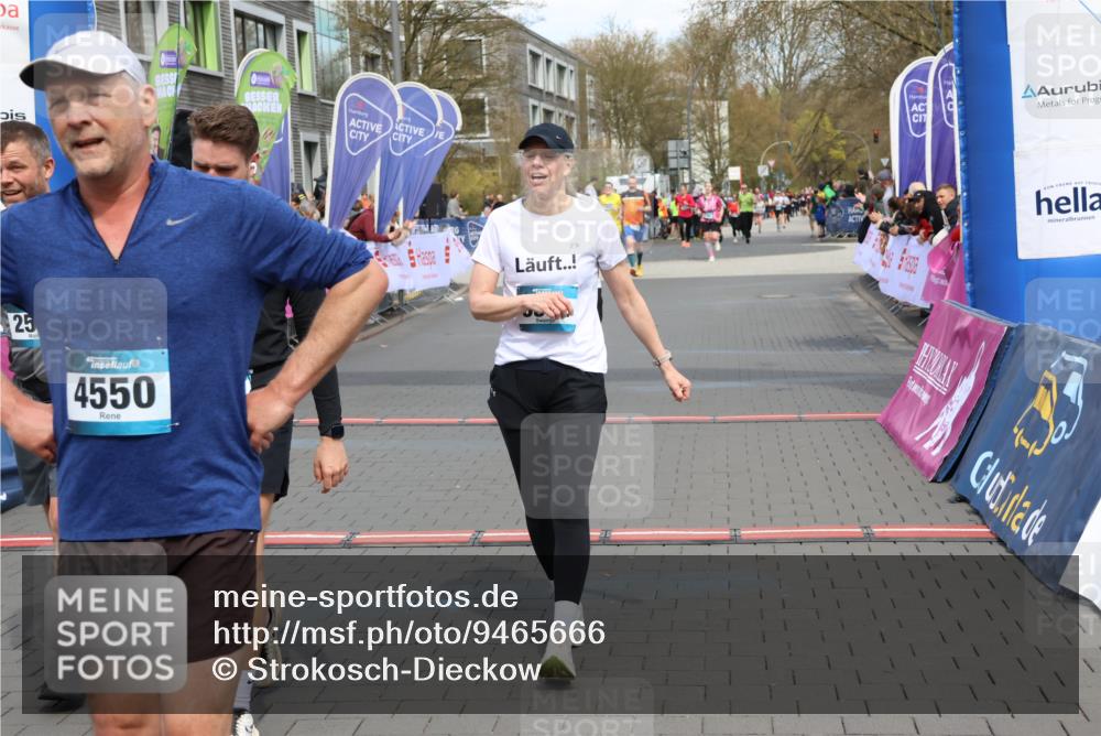 12.04.2026 - 45. Internationalen Wilhelmsburger Insellauf Strokosch-Dieckow http://msf.ph/oto/9465666 12.04.2026 13:12:53 Ziel 3914, 2545, 3352, 3348 meine-sportfotos.de