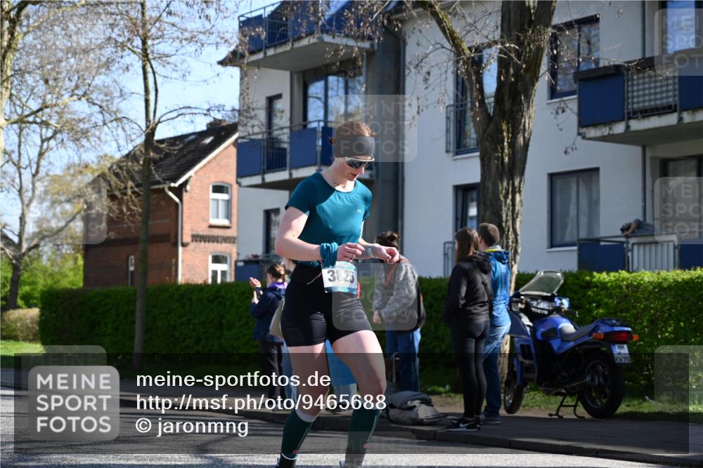 12.04.2026 - 45. Internationalen Wilhelmsburger Insellauf J. Mangold http://msf.ph/oto/9465688 12.04.2026 10:58:44 Ziel 3140, 4071, 2553, 2989, 3825, 5615, 3150, 2269, 5366, 3044, 3045, 3582, 4896, 2308 meine-sportfotos.de