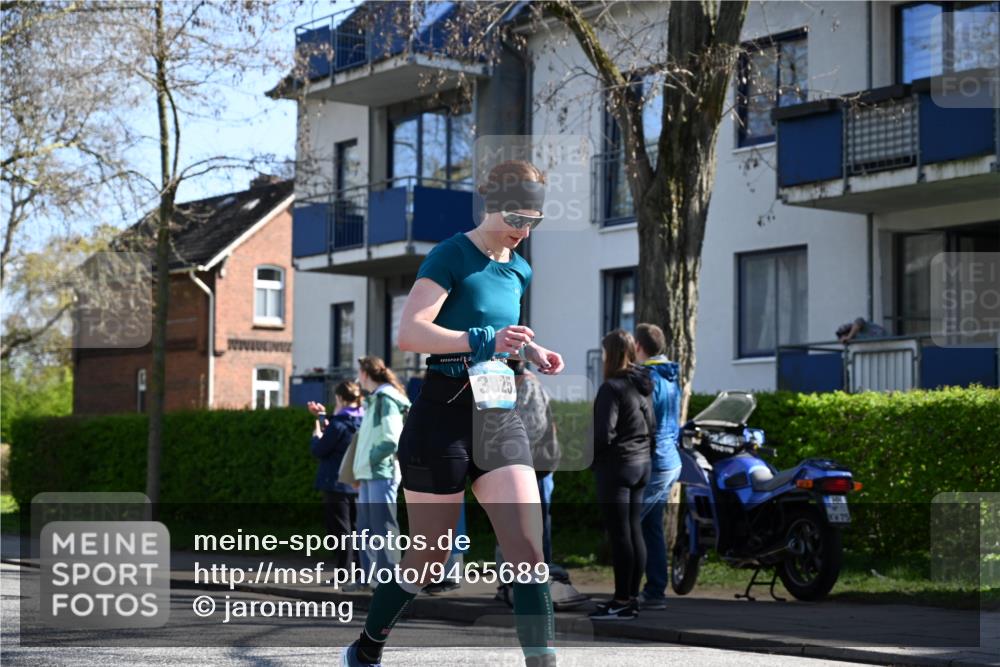 12.04.2026 - 45. Internationalen Wilhelmsburger Insellauf J. Mangold http://msf.ph/oto/9465689 12.04.2026 10:58:44 Ziel 3140, 4071, 2553, 2989, 3825, 5615, 3150, 2269, 5366, 3044, 3045, 3582, 4896, 2308 meine-sportfotos.de
