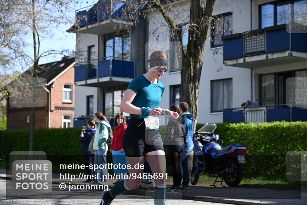12.04.2026 - 45. Internationalen Wilhelmsburger Insellauf J. Mangold http://msf.ph/oto/9465691 12.04.2026 10:58:44 Ziel 3140, 4071, 2553, 2989, 3825, 5615, 3150, 2269, 5366, 3044, 3045, 3582, 4896, 2308 meine-sportfotos.de