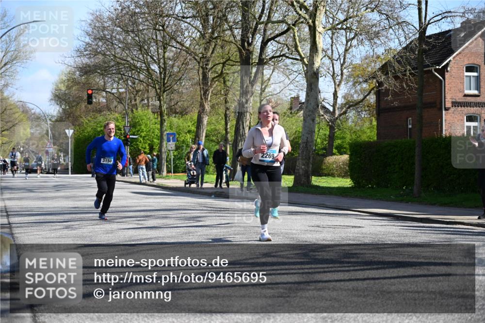 12.04.2026 - 45. Internationalen Wilhelmsburger Insellauf J. Mangold http://msf.ph/oto/9465695 12.04.2026 10:58:51 Ziel 2989, 3825, 5615, 3150, 2269, 5366, 3044, 3045, 3582, 4896, 2308 meine-sportfotos.de