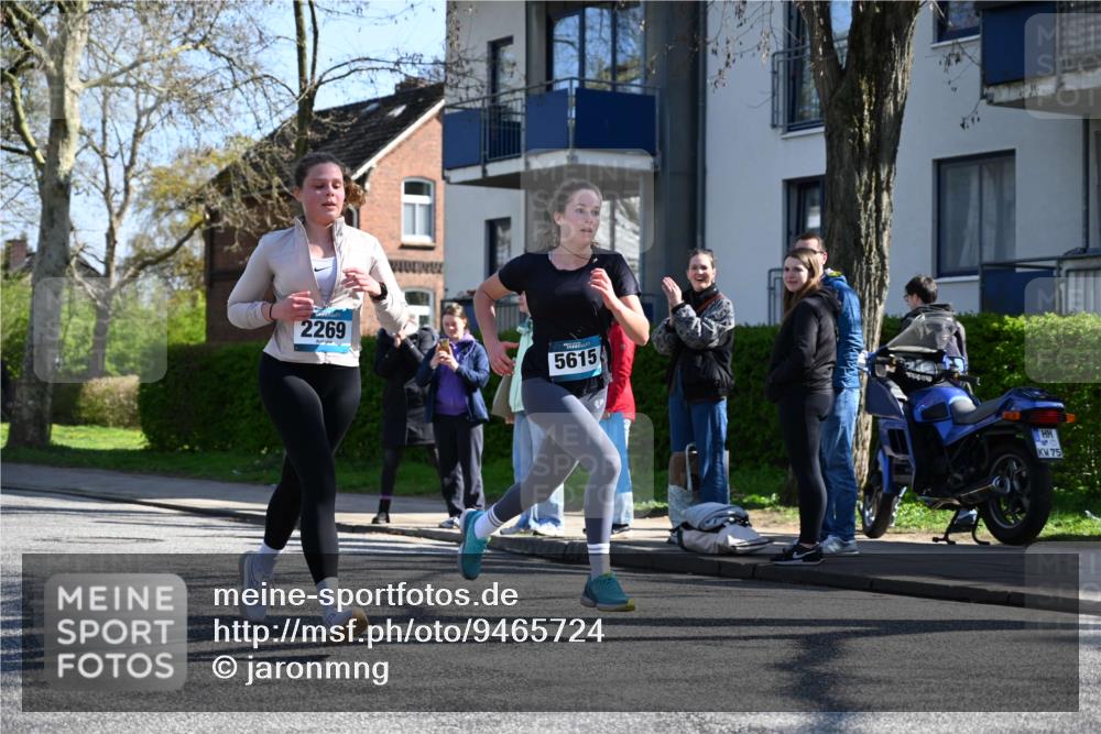 12.04.2026 - 45. Internationalen Wilhelmsburger Insellauf J. Mangold http://msf.ph/oto/9465724 12.04.2026 10:58:52 Ziel 2989, 3825, 5615, 3150, 2269, 5366, 3044, 3045, 3582, 4896, 2308, 5419, 2931, 2930 meine-sportfotos.de