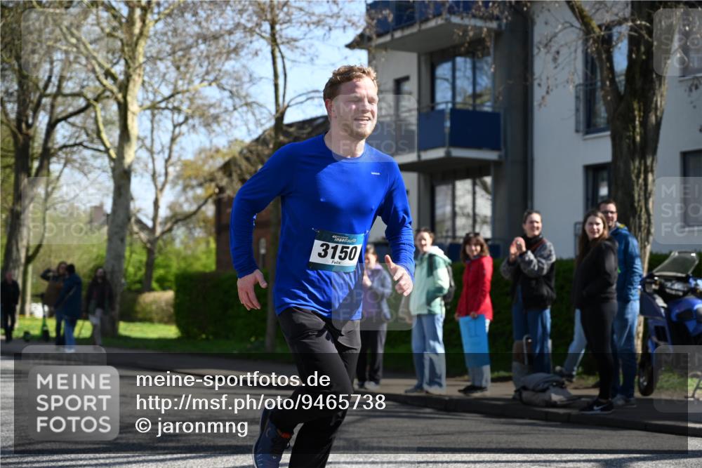 12.04.2026 - 45. Internationalen Wilhelmsburger Insellauf J. Mangold http://msf.ph/oto/9465738 12.04.2026 10:58:53 Ziel 2989, 3825, 5615, 3150, 2269, 5366, 3044, 3045, 3582, 4896, 2308, 5419, 2931, 2930 meine-sportfotos.de