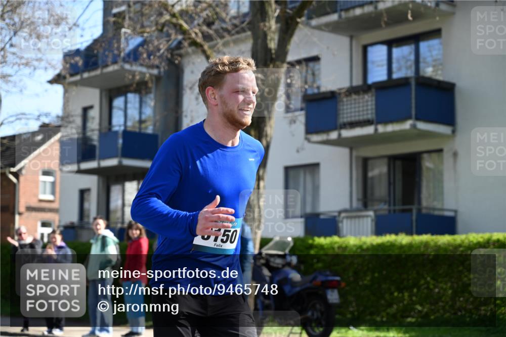 12.04.2026 - 45. Internationalen Wilhelmsburger Insellauf J. Mangold http://msf.ph/oto/9465748 12.04.2026 10:58:54 Ziel 2989, 3825, 5615, 3150, 2269, 5366, 5366, 3044, 3045, 3582, 4896, 2308, 5419, 2931, 2930, 4004 meine-sportfotos.de