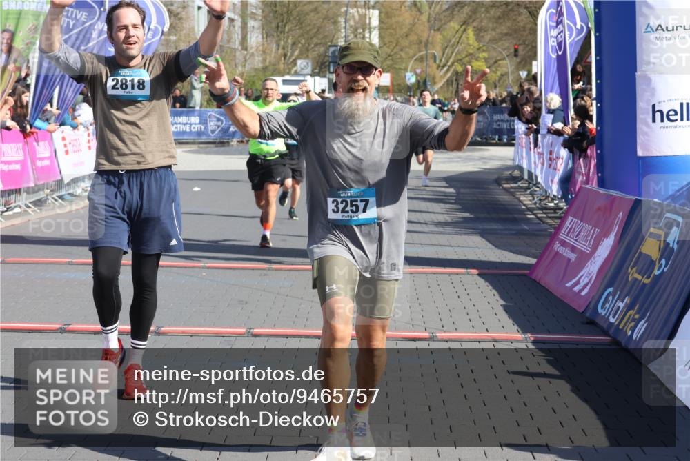 12.04.2026 - 45. Internationalen Wilhelmsburger Insellauf Strokosch-Dieckow http://msf.ph/oto/9465757 12.04.2026 10:58:36 Ziel 3997, 2818, 3257, 2499, 2194, 2900 meine-sportfotos.de