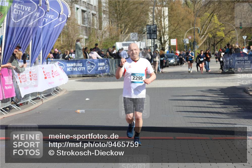 12.04.2026 - 45. Internationalen Wilhelmsburger Insellauf Strokosch-Dieckow http://msf.ph/oto/9465759 12.04.2026 11:16:15 Ziel 2295 meine-sportfotos.de