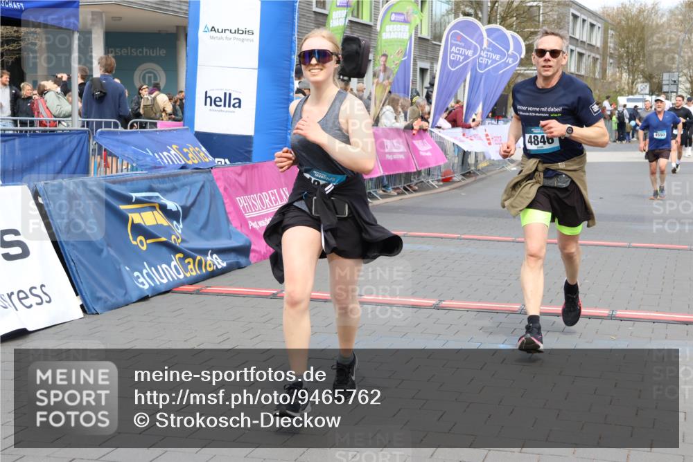 12.04.2026 - 45. Internationalen Wilhelmsburger Insellauf Strokosch-Dieckow http://msf.ph/oto/9465762 12.04.2026 13:12:44 Ziel 4847, 4846, 4850, 4550 meine-sportfotos.de