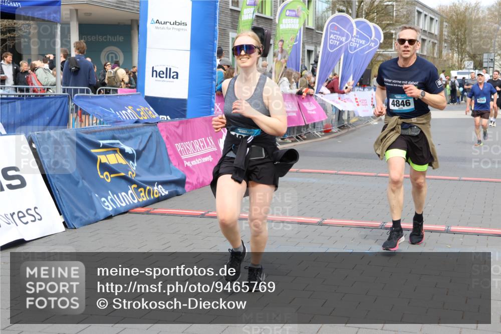 12.04.2026 - 45. Internationalen Wilhelmsburger Insellauf Strokosch-Dieckow http://msf.ph/oto/9465769 12.04.2026 13:12:44 Ziel 4847, 4846, 4850, 4550 meine-sportfotos.de