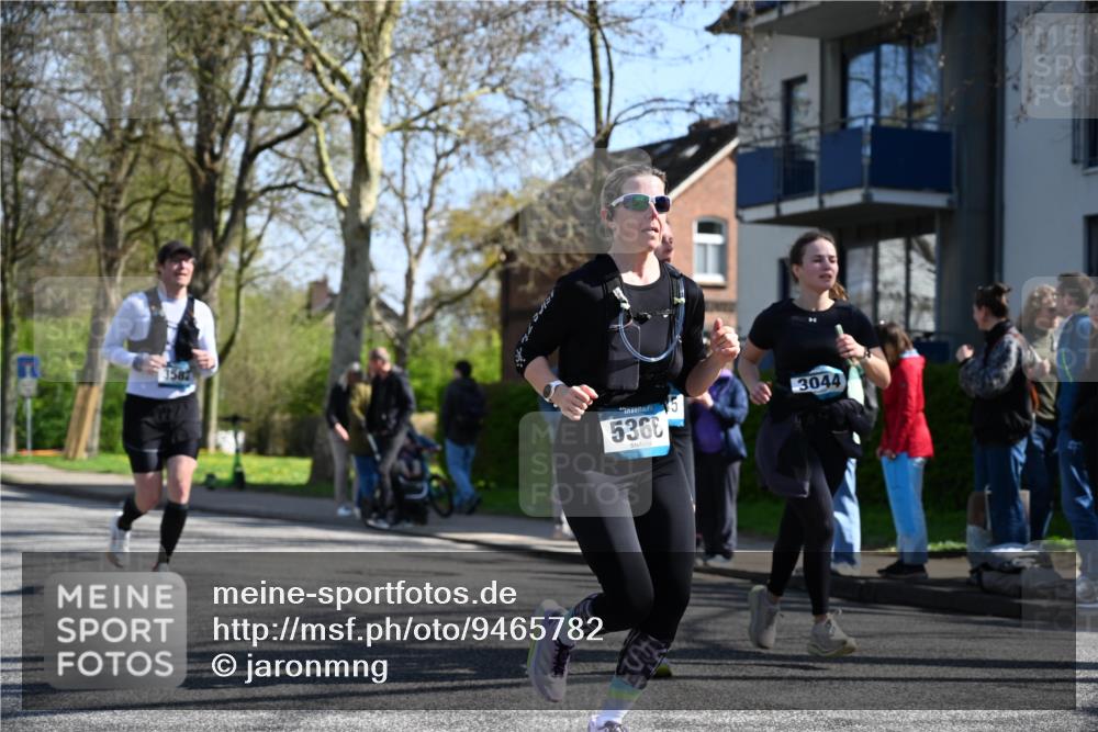 12.04.2026 - 45. Internationalen Wilhelmsburger Insellauf J. Mangold http://msf.ph/oto/9465782 12.04.2026 10:59:07 Ziel 5366, 3044, 3045, 3582, 4896, 2308, 2308, 5419, 2931, 2930, 4004, 2858, 2858, 5699, 5698, 4101, 2529, 3194 meine-sportfotos.de