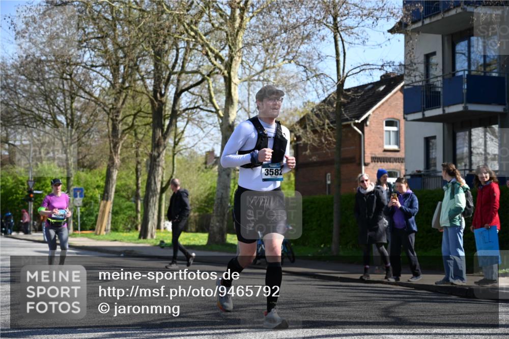 12.04.2026 - 45. Internationalen Wilhelmsburger Insellauf J. Mangold http://msf.ph/oto/9465792 12.04.2026 10:59:09 Ziel 5366, 3044, 3045, 3582, 4896, 2308, 5419, 2931, 2930, 4004, 2858, 5699, 5698, 4101, 2529, 3194 meine-sportfotos.de