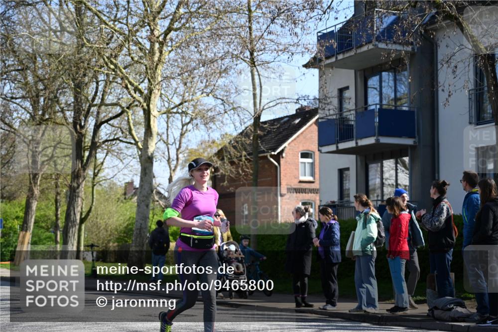 12.04.2026 - 45. Internationalen Wilhelmsburger Insellauf J. Mangold http://msf.ph/oto/9465800 12.04.2026 10:59:11 Ziel 5366, 3044, 3045, 3582, 4896, 2308, 5419, 2931, 2930, 4004, 2858, 5699, 5698, 4101, 2529, 3194 meine-sportfotos.de