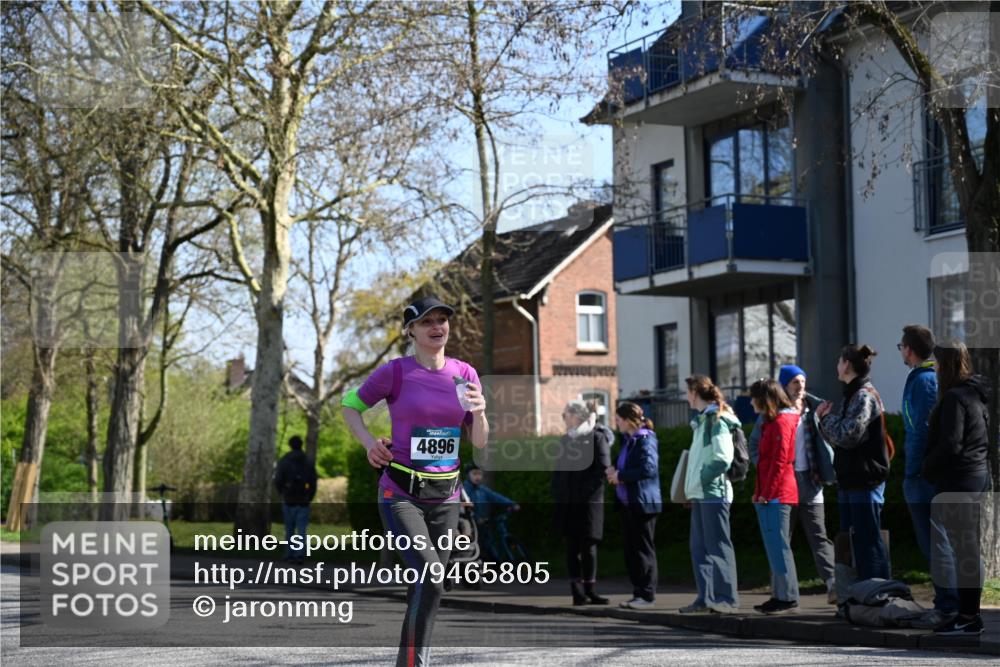 12.04.2026 - 45. Internationalen Wilhelmsburger Insellauf J. Mangold http://msf.ph/oto/9465805 12.04.2026 10:59:11 Ziel 5366, 3044, 3045, 3582, 4896, 2308, 5419, 2931, 2930, 4004, 2858, 5699, 5698, 4101, 2529, 3194 meine-sportfotos.de