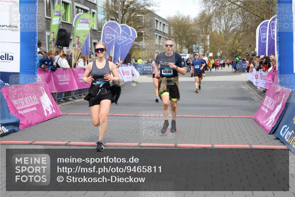 12.04.2026 - 45. Internationalen Wilhelmsburger Insellauf Strokosch-Dieckow http://msf.ph/oto/9465811 12.04.2026 13:12:43 Ziel 4847, 4846, 4850, 4550 meine-sportfotos.de