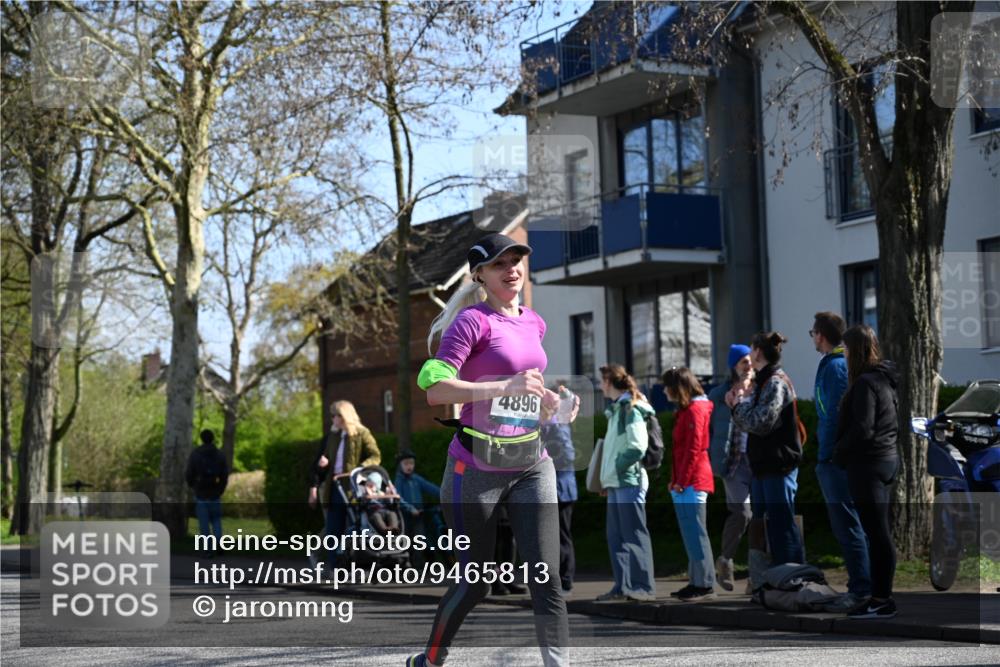 12.04.2026 - 45. Internationalen Wilhelmsburger Insellauf J. Mangold http://msf.ph/oto/9465813 12.04.2026 10:59:12 Ziel 5366, 3044, 3045, 3582, 4896, 2308, 5419, 2931, 2930, 4004, 2858, 5699, 5698, 4101, 2529, 3194 meine-sportfotos.de