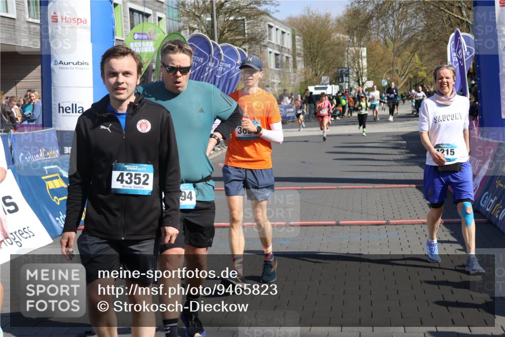 12.04.2026 - 45. Internationalen Wilhelmsburger Insellauf Strokosch-Dieckow http://msf.ph/oto/9465823 12.04.2026 10:58:50 Ziel 4394, 3665 meine-sportfotos.de