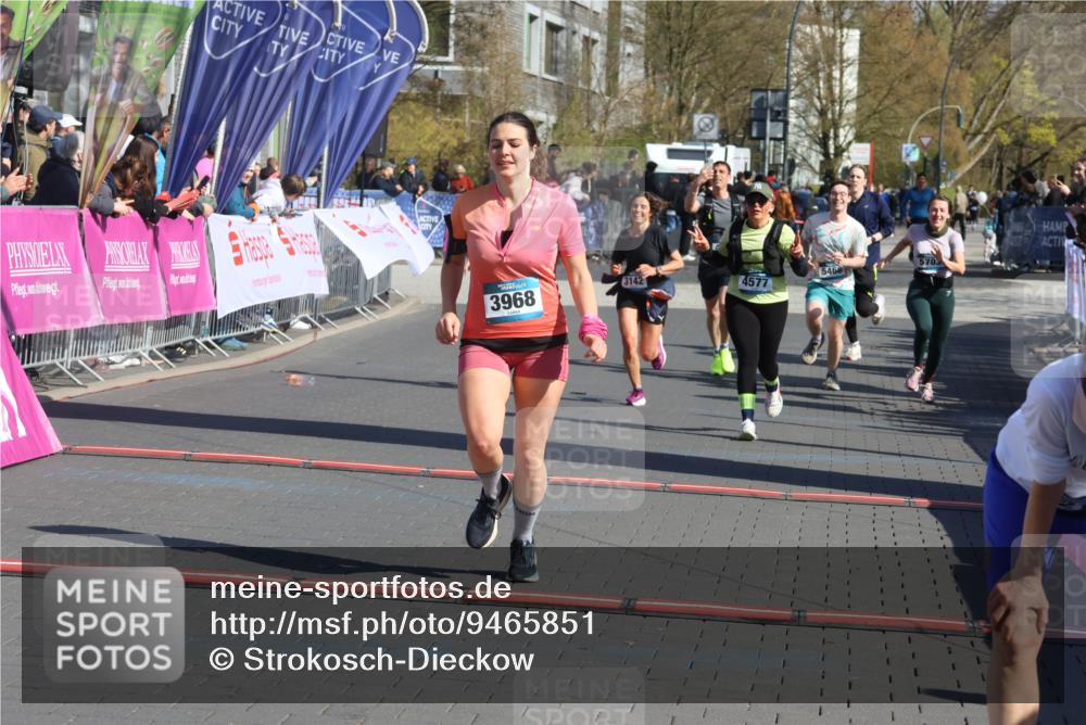 12.04.2026 - 45. Internationalen Wilhelmsburger Insellauf Strokosch-Dieckow http://msf.ph/oto/9465851 12.04.2026 10:58:55 Ziel 3968, 4577, 5703, 3142, 5468, 3140 meine-sportfotos.de