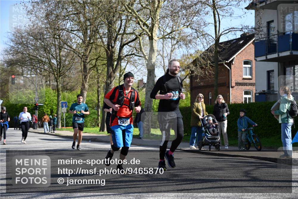 12.04.2026 - 45. Internationalen Wilhelmsburger Insellauf J. Mangold http://msf.ph/oto/9465870 12.04.2026 10:59:24 Ziel 4896, 2308, 5419, 2931, 2930, 4004, 2858, 5699, 5698, 4101, 2529, 3194, 3367, 3468, 2665, 2988, 4289, 3723, 3797, 3727 meine-sportfotos.de