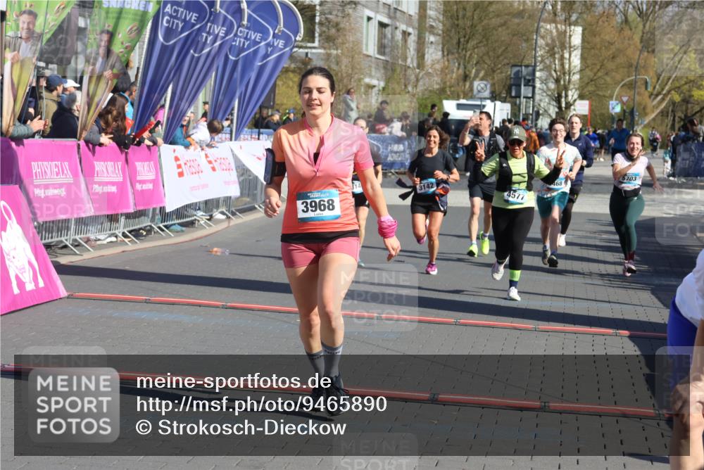 12.04.2026 - 45. Internationalen Wilhelmsburger Insellauf Strokosch-Dieckow http://msf.ph/oto/9465890 12.04.2026 10:58:55 Ziel 3968, 4577, 5703, 3142, 5468, 3140 meine-sportfotos.de