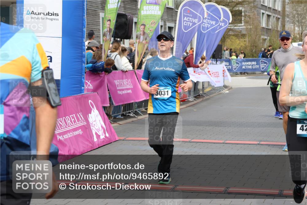 12.04.2026 - 45. Internationalen Wilhelmsburger Insellauf Strokosch-Dieckow http://msf.ph/oto/9465892 12.04.2026 13:12:32 Ziel 4328, 4276, 5031, 4532, 2742, 5437 meine-sportfotos.de