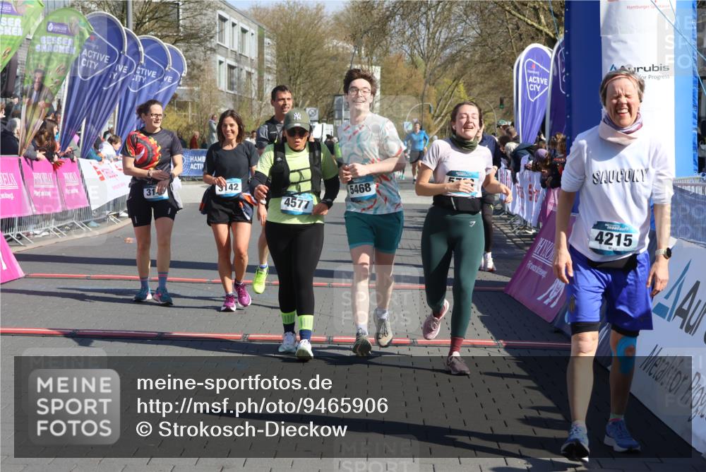 12.04.2026 - 45. Internationalen Wilhelmsburger Insellauf Strokosch-Dieckow http://msf.ph/oto/9465906 12.04.2026 10:58:59 Ziel 3968, 4577, 5703, 3142, 5468, 3140, 4071, 2553 meine-sportfotos.de