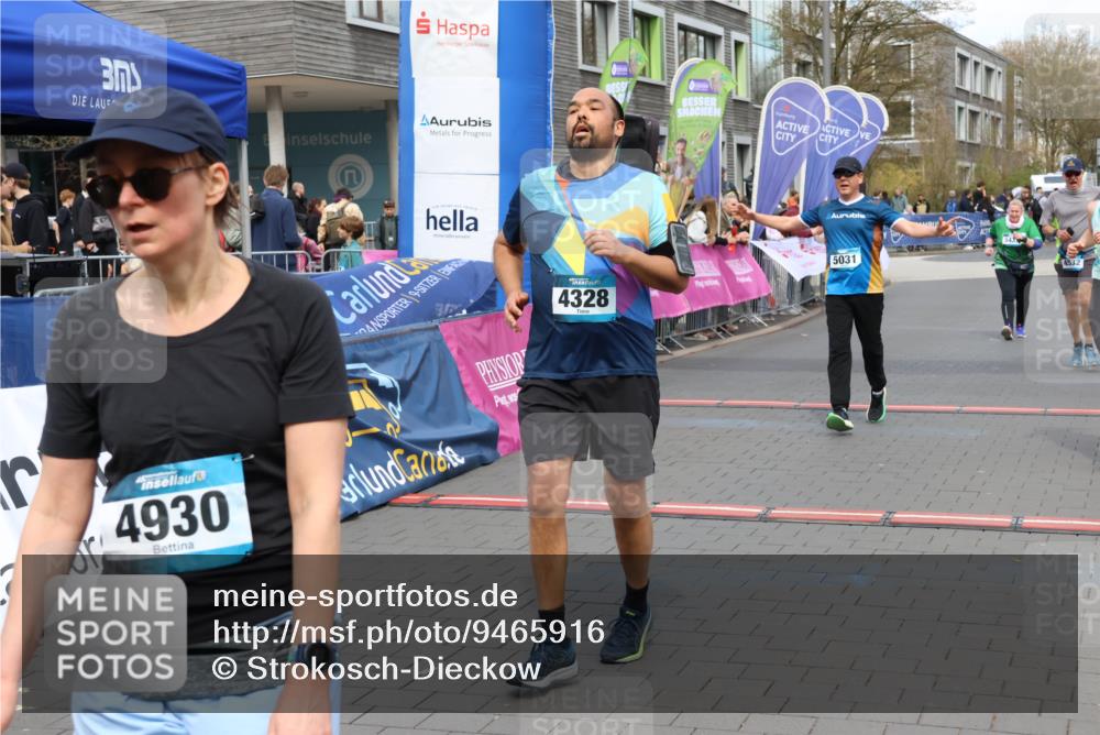 12.04.2026 - 45. Internationalen Wilhelmsburger Insellauf Strokosch-Dieckow http://msf.ph/oto/9465916 12.04.2026 13:12:31 Ziel 2024, 4328, 4276, 5031, 4532, 2742 meine-sportfotos.de