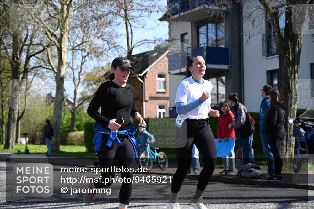 12.04.2026 - 45. Internationalen Wilhelmsburger Insellauf J. Mangold http://msf.ph/oto/9465921 12.04.2026 10:59:31 Ziel 2308, 5419, 2931, 2930, 4004, 2858, 5699, 5698, 4101, 2529, 3194, 3194, 3367, 3468, 2665, 2988, 4289, 3723, 3797, 3727, 2166 meine-sportfotos.de