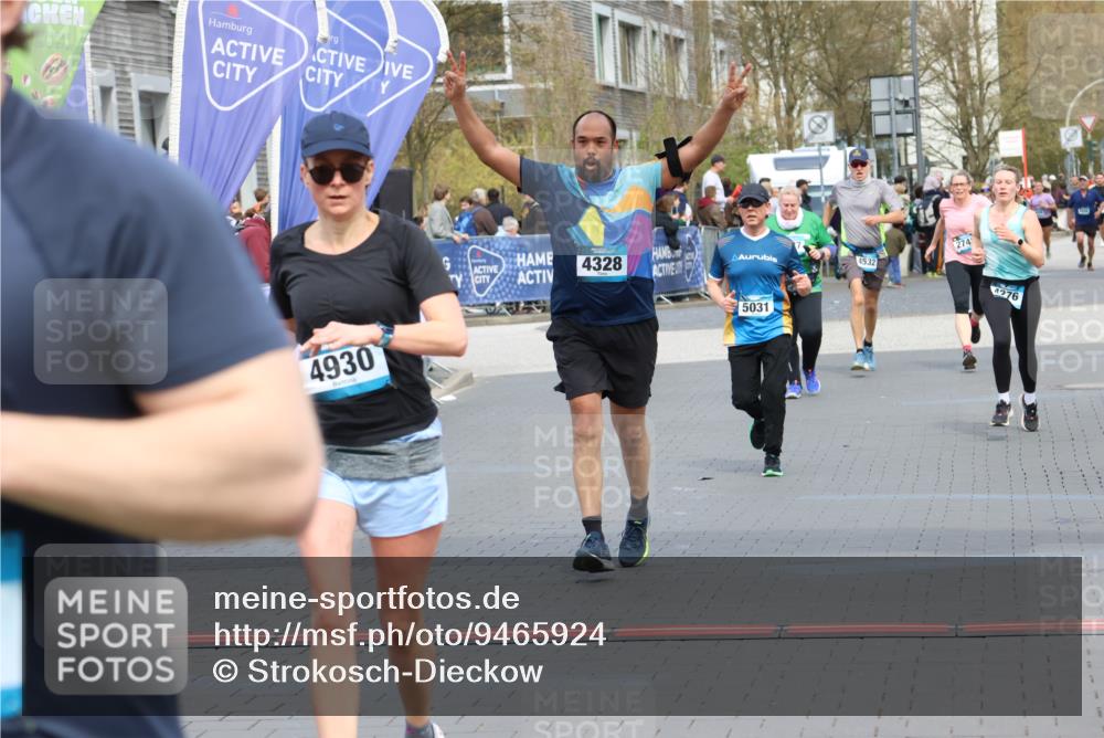 12.04.2026 - 45. Internationalen Wilhelmsburger Insellauf Strokosch-Dieckow http://msf.ph/oto/9465924 12.04.2026 13:12:27 Ziel 4480, 4987, 2445, 4930, 2024, 4328, 4276, 5031 meine-sportfotos.de