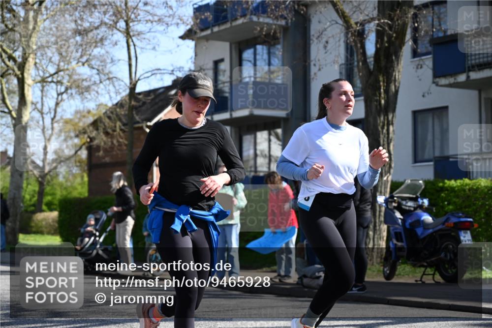 12.04.2026 - 45. Internationalen Wilhelmsburger Insellauf J. Mangold http://msf.ph/oto/9465928 12.04.2026 10:59:31 Ziel 2308, 5419, 2931, 2930, 4004, 2858, 5699, 5698, 4101, 2529, 3194, 3194, 3367, 3468, 2665, 2988, 4289, 3723, 3797, 3727, 2166 meine-sportfotos.de