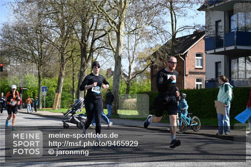 12.04.2026 - 45. Internationalen Wilhelmsburger Insellauf J. Mangold http://msf.ph/oto/9465929 12.04.2026 10:59:35 Ziel 5419, 2931, 2930, 4004, 2858, 5699, 5698, 4101, 2529, 3194, 3367, 3468, 2665, 2988, 4289, 3723, 3797, 3727, 2166 meine-sportfotos.de