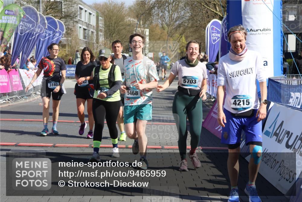 12.04.2026 - 45. Internationalen Wilhelmsburger Insellauf Strokosch-Dieckow http://msf.ph/oto/9465959 12.04.2026 10:58:59 Ziel 3968, 4577, 5703, 3142, 5468, 3140, 4071, 2553 meine-sportfotos.de