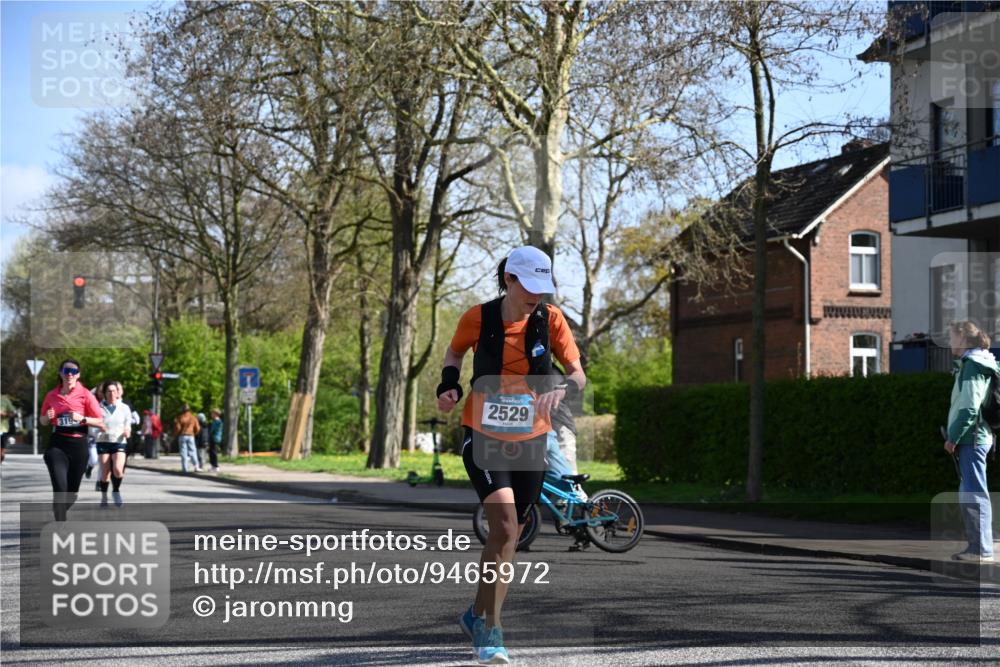 12.04.2026 - 45. Internationalen Wilhelmsburger Insellauf J. Mangold http://msf.ph/oto/9465972 12.04.2026 10:59:38 Ziel 5419, 2931, 2930, 4004, 2858, 5699, 5698, 4101, 2529, 3194, 3367, 3468, 2665, 2988, 4289, 3723, 3797, 3727, 2166, 2977, 4107, 4152 meine-sportfotos.de
