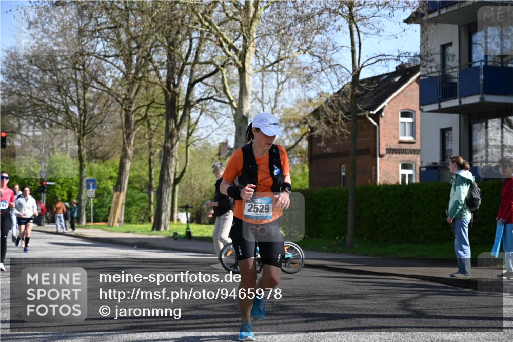 12.04.2026 - 45. Internationalen Wilhelmsburger Insellauf J. Mangold http://msf.ph/oto/9465978 12.04.2026 10:59:38 Ziel 5419, 2931, 2930, 4004, 2858, 5699, 5698, 4101, 2529, 3194, 3367, 3468, 2665, 2988, 4289, 3723, 3797, 3727, 2166, 2977, 4107, 4152 meine-sportfotos.de