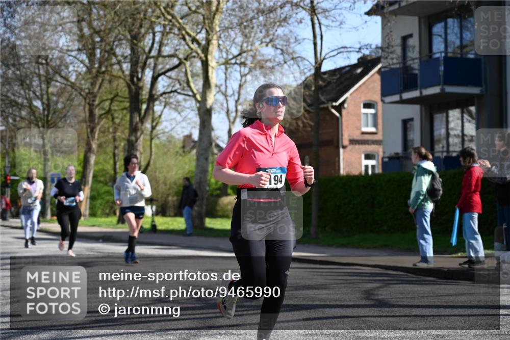 12.04.2026 - 45. Internationalen Wilhelmsburger Insellauf J. Mangold http://msf.ph/oto/9465990 12.04.2026 10:59:42 Ziel 4004, 2858, 5699, 5698, 4101, 2529, 3194, 3367, 3468, 2665, 2988, 4289, 3723, 3797, 3727, 2166, 2977, 4107, 4152, 2646 meine-sportfotos.de
