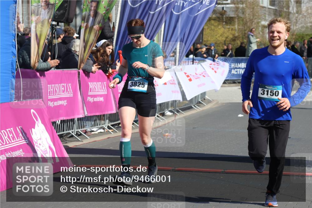 12.04.2026 - 45. Internationalen Wilhelmsburger Insellauf Strokosch-Dieckow http://msf.ph/oto/9466001 12.04.2026 10:59:13 Ziel 2989, 3825, 5615, 3150 meine-sportfotos.de