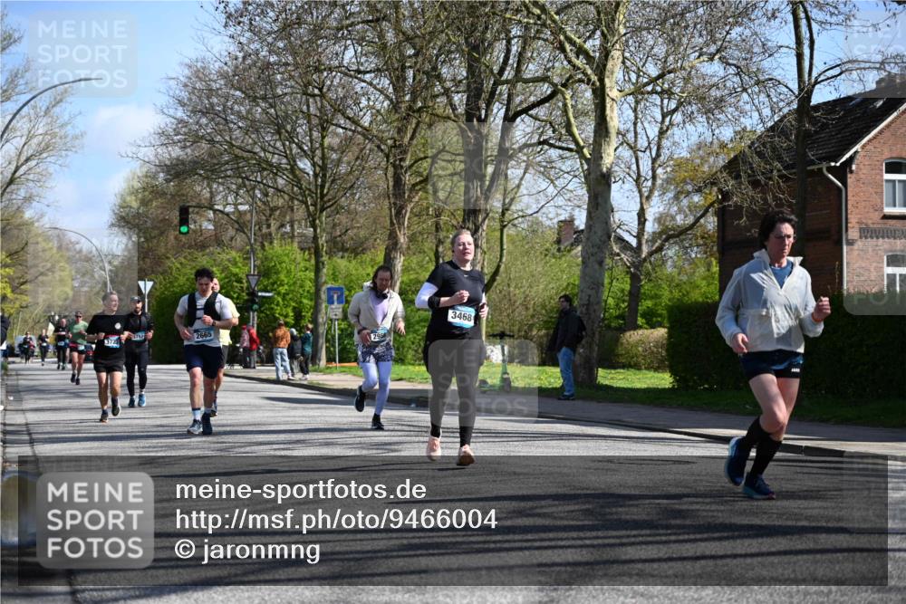12.04.2026 - 45. Internationalen Wilhelmsburger Insellauf J. Mangold http://msf.ph/oto/9466004 12.04.2026 10:59:44 Ziel 2858, 5699, 5698, 4101, 2529, 3194, 3367, 3468, 2665, 2988, 4289, 3723, 2988, 4289, 3723, 3797, 3727, 2166, 2977, 4107, 4152, 2646, 4991, 4993 meine-sportfotos.de