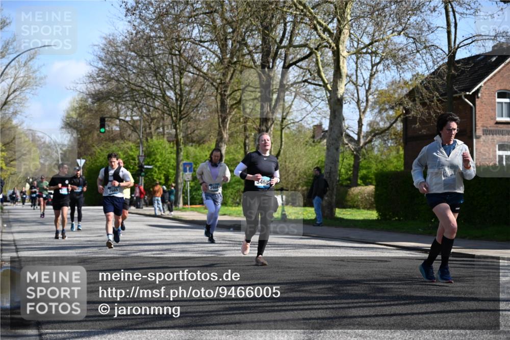 12.04.2026 - 45. Internationalen Wilhelmsburger Insellauf J. Mangold http://msf.ph/oto/9466005 12.04.2026 10:59:44 Ziel 2858, 5699, 5698, 4101, 2529, 3194, 3367, 3468, 2665, 2988, 4289, 3723, 2988, 4289, 3723, 3797, 3727, 2166, 2977, 4107, 4152, 2646, 4991, 4993 meine-sportfotos.de