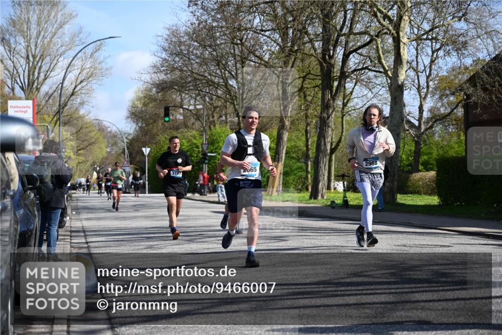 12.04.2026 - 45. Internationalen Wilhelmsburger Insellauf J. Mangold http://msf.ph/oto/9466007 12.04.2026 10:59:47 Ziel 5699, 5698, 4101, 2529, 3194, 3367, 3468, 2665, 2988, 4289, 3723, 3797, 3727, 2166, 2977, 4107, 4152, 2646, 4991, 4993 meine-sportfotos.de