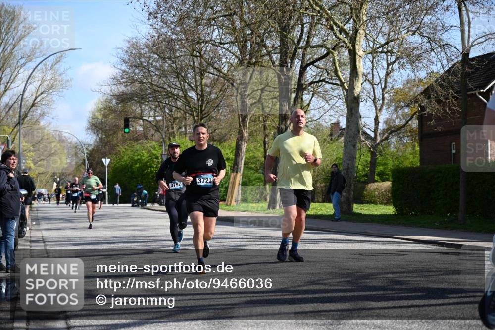 12.04.2026 - 45. Internationalen Wilhelmsburger Insellauf J. Mangold http://msf.ph/oto/9466036 12.04.2026 10:59:49 Ziel 4101, 2529, 3194, 3367, 3468, 2665, 2988, 4289, 3723, 3797, 3727, 2166, 2977, 4107, 4152, 2646, 4991, 4993, 3953 meine-sportfotos.de