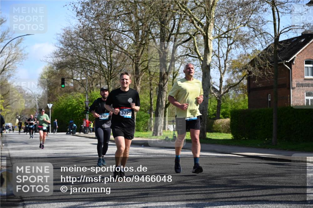 12.04.2026 - 45. Internationalen Wilhelmsburger Insellauf J. Mangold http://msf.ph/oto/9466048 12.04.2026 10:59:49 Ziel 4101, 2529, 3194, 3367, 3468, 2665, 2988, 4289, 3723, 3797, 3727, 2166, 2977, 4107, 4152, 2646, 4991, 4993, 3953 meine-sportfotos.de