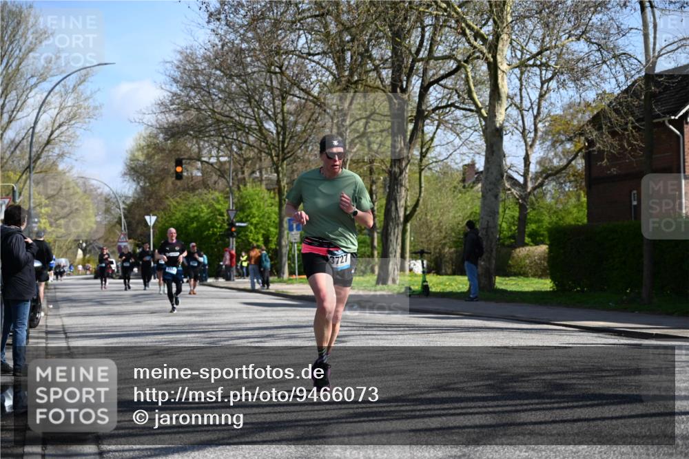 12.04.2026 - 45. Internationalen Wilhelmsburger Insellauf J. Mangold http://msf.ph/oto/9466073 12.04.2026 10:59:55 Ziel 2529, 3194, 3367, 3468, 2665, 2988, 4289, 3723, 3797, 3727, 2166, 2977, 4107, 4152, 2646, 4991, 4993, 4991, 4993, 3953, 3373 meine-sportfotos.de
