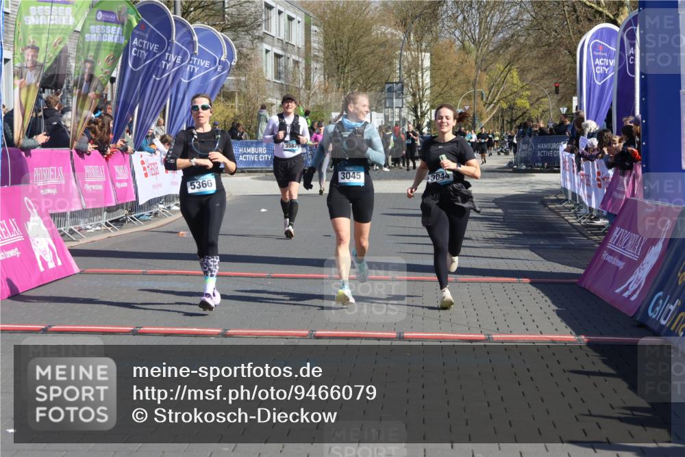 12.04.2026 - 45. Internationalen Wilhelmsburger Insellauf Strokosch-Dieckow http://msf.ph/oto/9466079 12.04.2026 10:59:34 Ziel 5366, 3044, 3045, 3582 meine-sportfotos.de