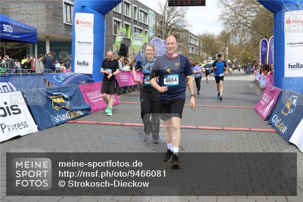 12.04.2026 - 45. Internationalen Wilhelmsburger Insellauf Strokosch-Dieckow http://msf.ph/oto/9466081 12.04.2026 13:12:14 Ziel 4730, 3969, 3055, 4664, 2396, 3079, 3138, 5402 meine-sportfotos.de