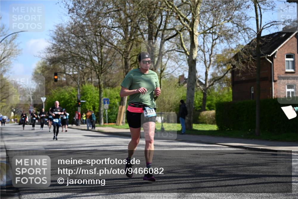 12.04.2026 - 45. Internationalen Wilhelmsburger Insellauf J. Mangold http://msf.ph/oto/9466082 12.04.2026 10:59:56 Ziel 3194, 3367, 3468, 2665, 2988, 4289, 3723, 3797, 3727, 2166, 2977, 4107, 4152, 2646, 4991, 4993, 3953, 3373 meine-sportfotos.de