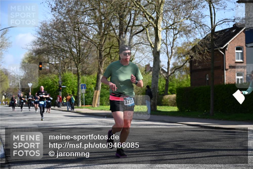 12.04.2026 - 45. Internationalen Wilhelmsburger Insellauf J. Mangold http://msf.ph/oto/9466085 12.04.2026 10:59:56 Ziel 3194, 3367, 3468, 2665, 2988, 4289, 3723, 3797, 3727, 2166, 2977, 4107, 4152, 2646, 4991, 4993, 3953, 3373 meine-sportfotos.de