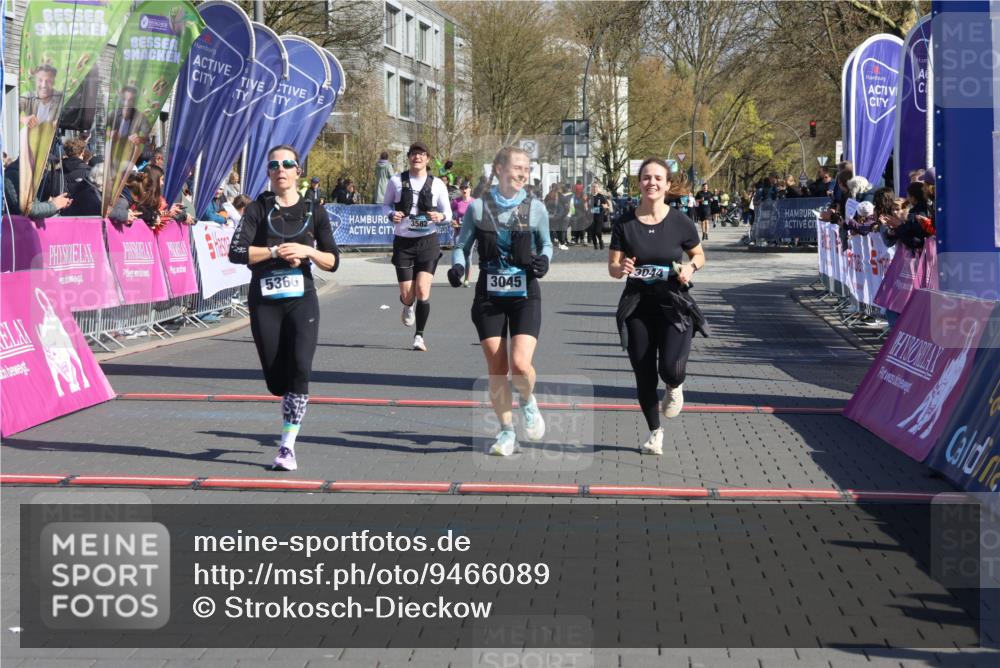 12.04.2026 - 45. Internationalen Wilhelmsburger Insellauf Strokosch-Dieckow http://msf.ph/oto/9466089 12.04.2026 10:59:34 Ziel 5366, 3044, 3045, 3582 meine-sportfotos.de